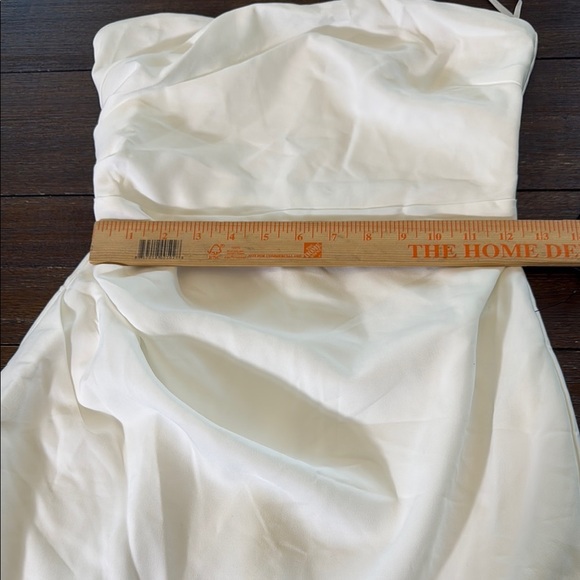 Lulus Festive Occasion White Ruched Strapless Bodycon Mini Dress Size Small - Picture 8 of 13